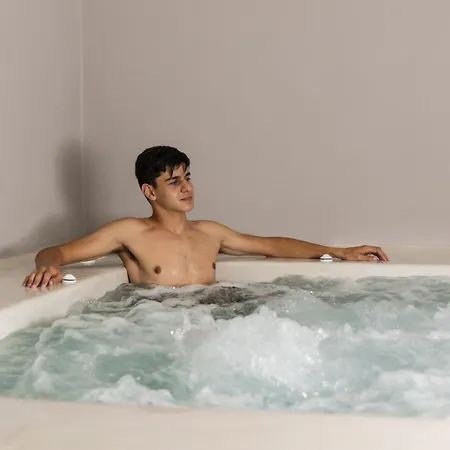 Uncle's House Luxury Апартаменты *