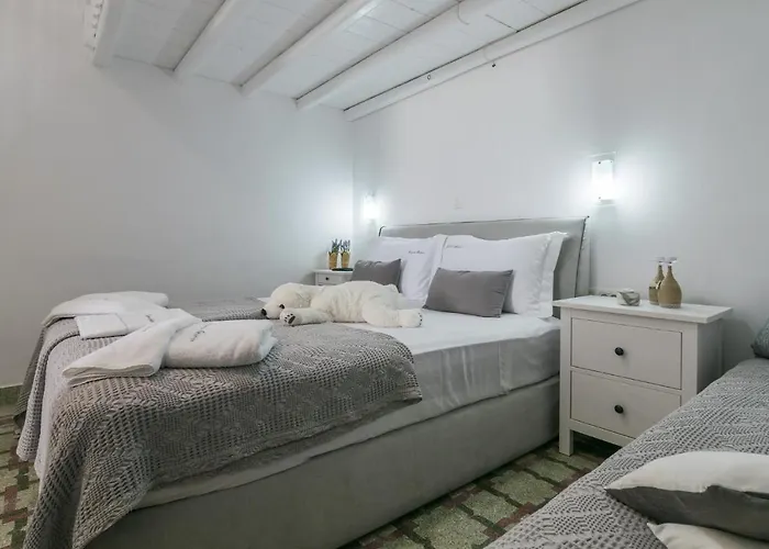 Uncle's House Luxury آداماس